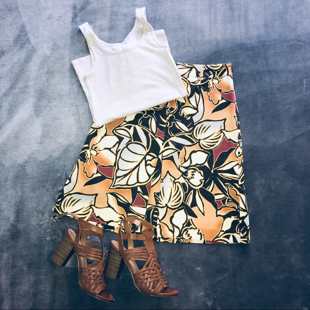 Zara fitted A-line skirt w/ front and back pleats